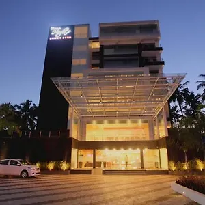 Diana Heights Luxury 4* Недумбассери