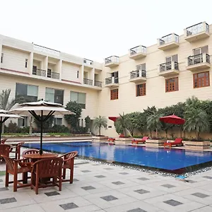 Westend - And Banquet Near Delhi Airport 4* Нью-Дели