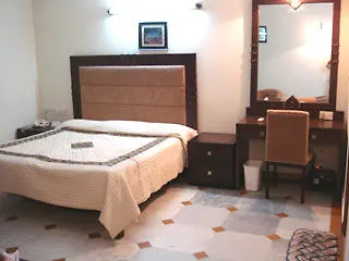 新德里 戈尔登利弗旅馆酒店 3*,  印度